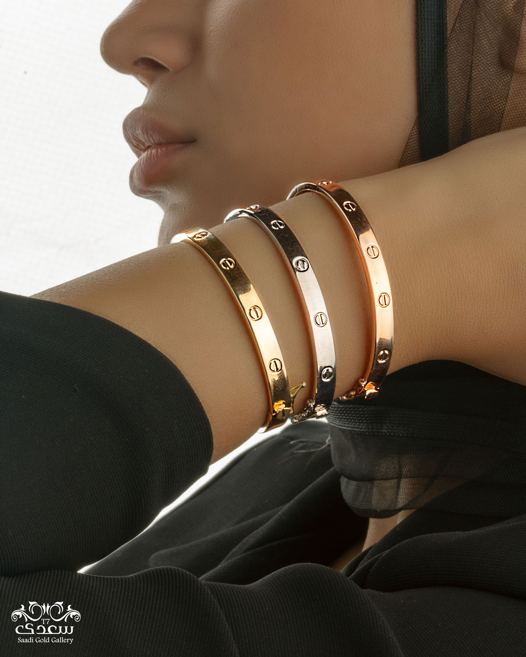 colors in gold goods